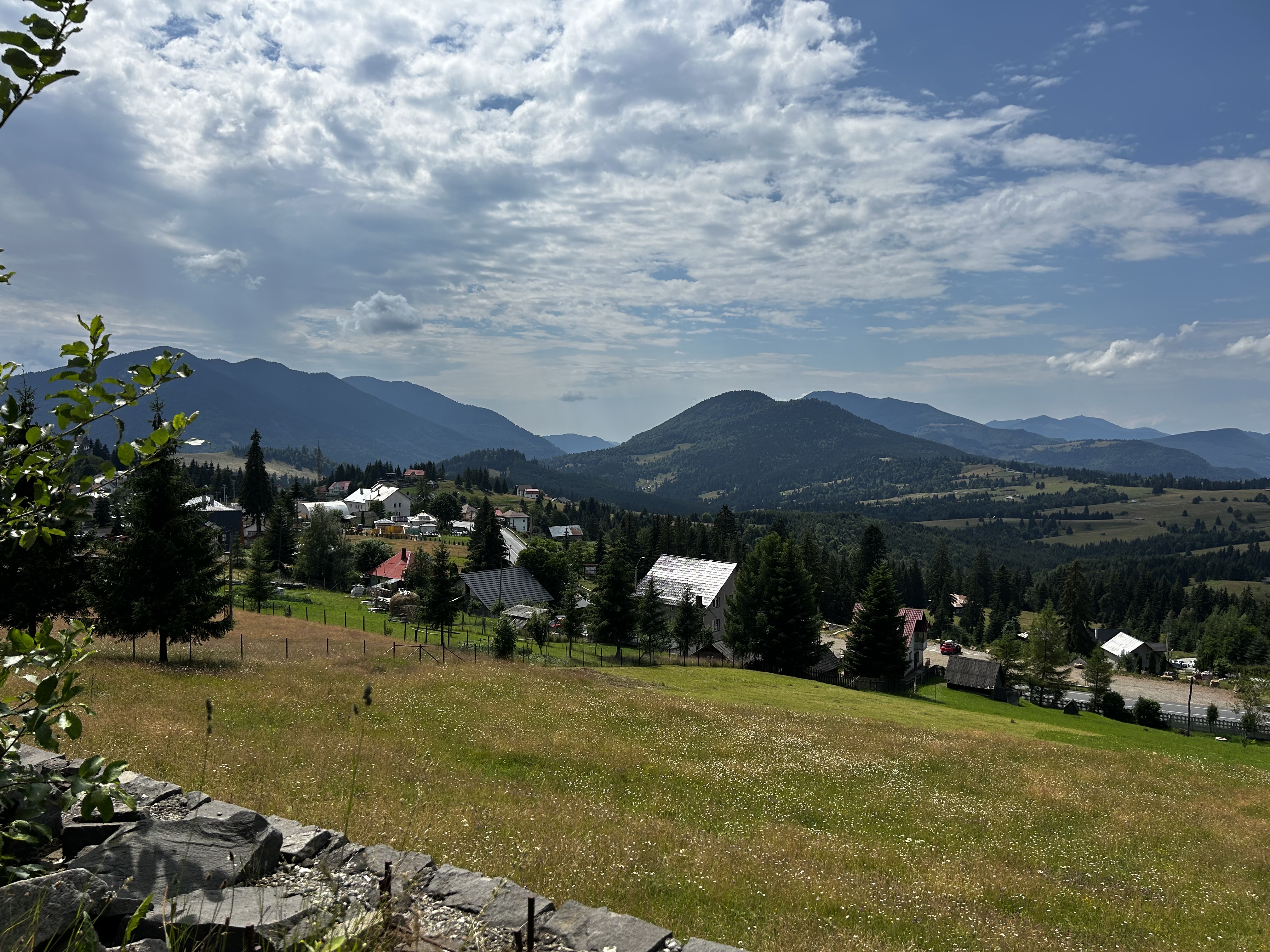 August la Dumbrava